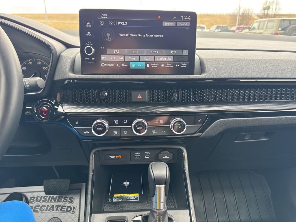 Used 2025 Honda CR-V Sport Touring image 3