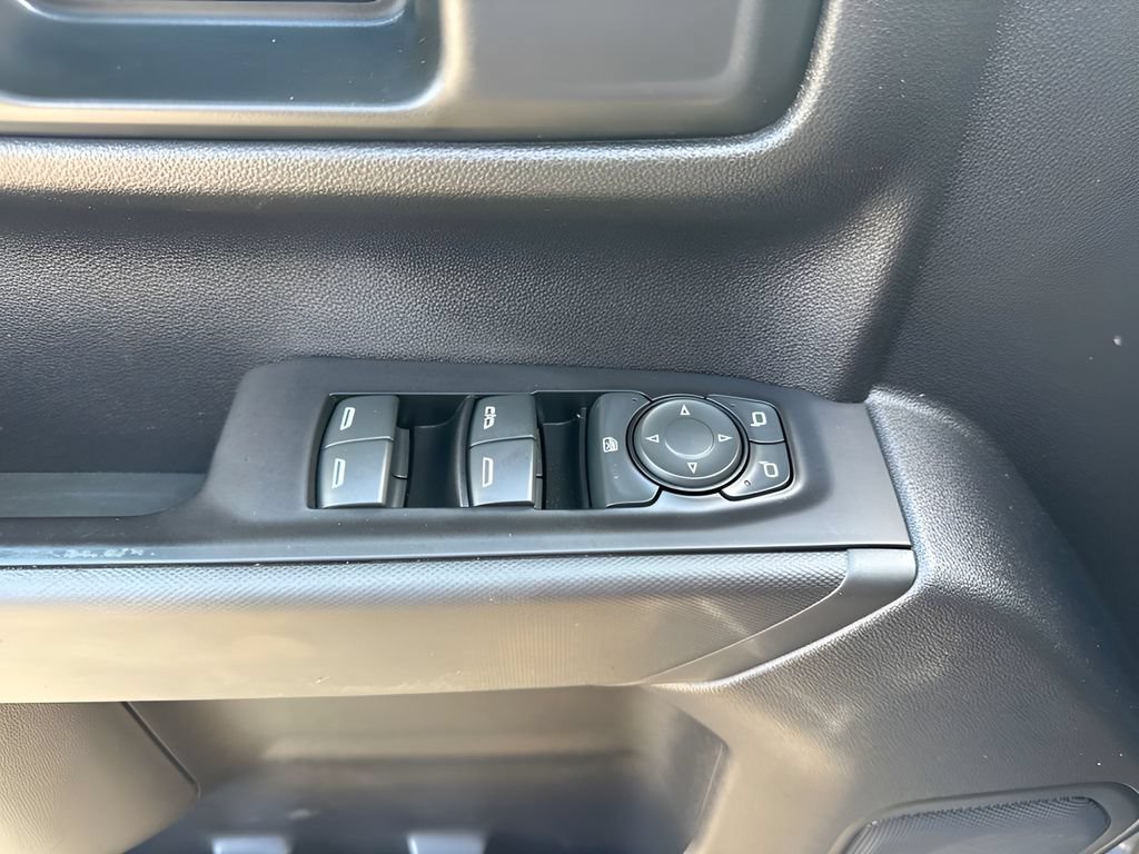 Used 2020 Chevrolet Silverado 1500 Custom w/ Custom Value Package AWD/4WD image 23