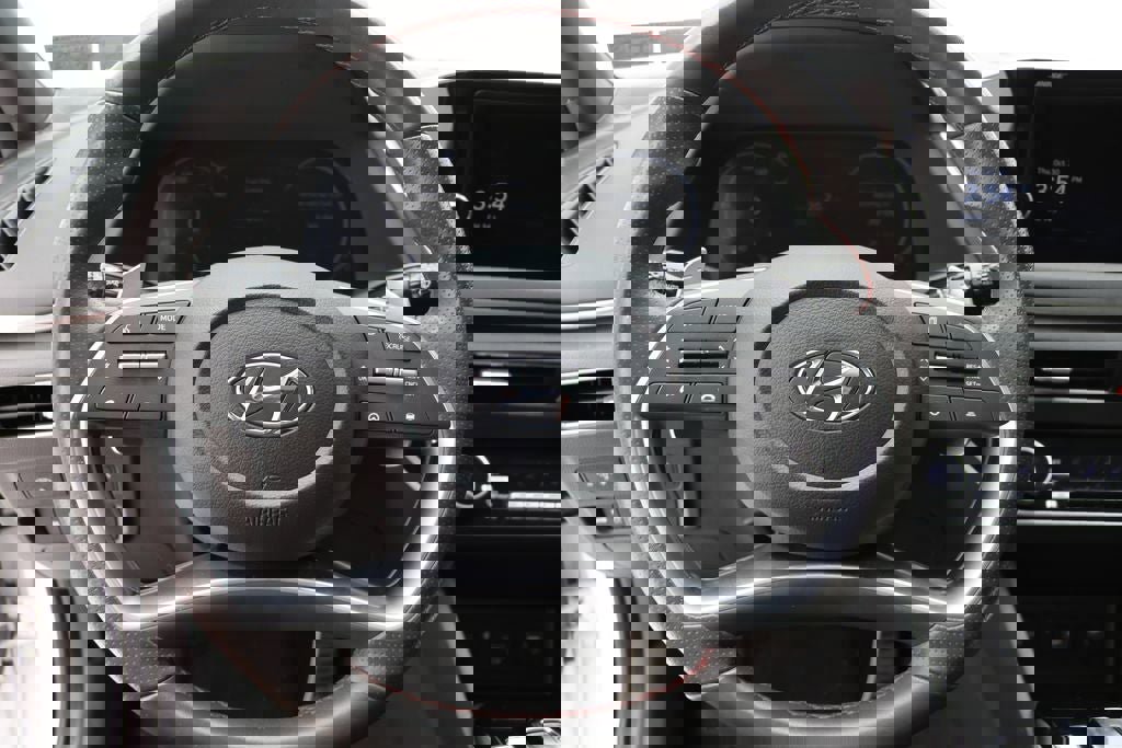 Used 2023 Hyundai Sonata SEL Plus image 17