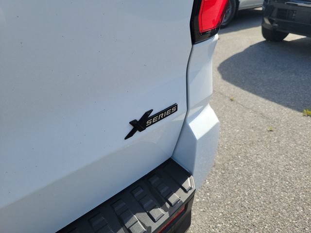 Used 2025 Toyota 4Runner SR5 AWD/4WD image 7