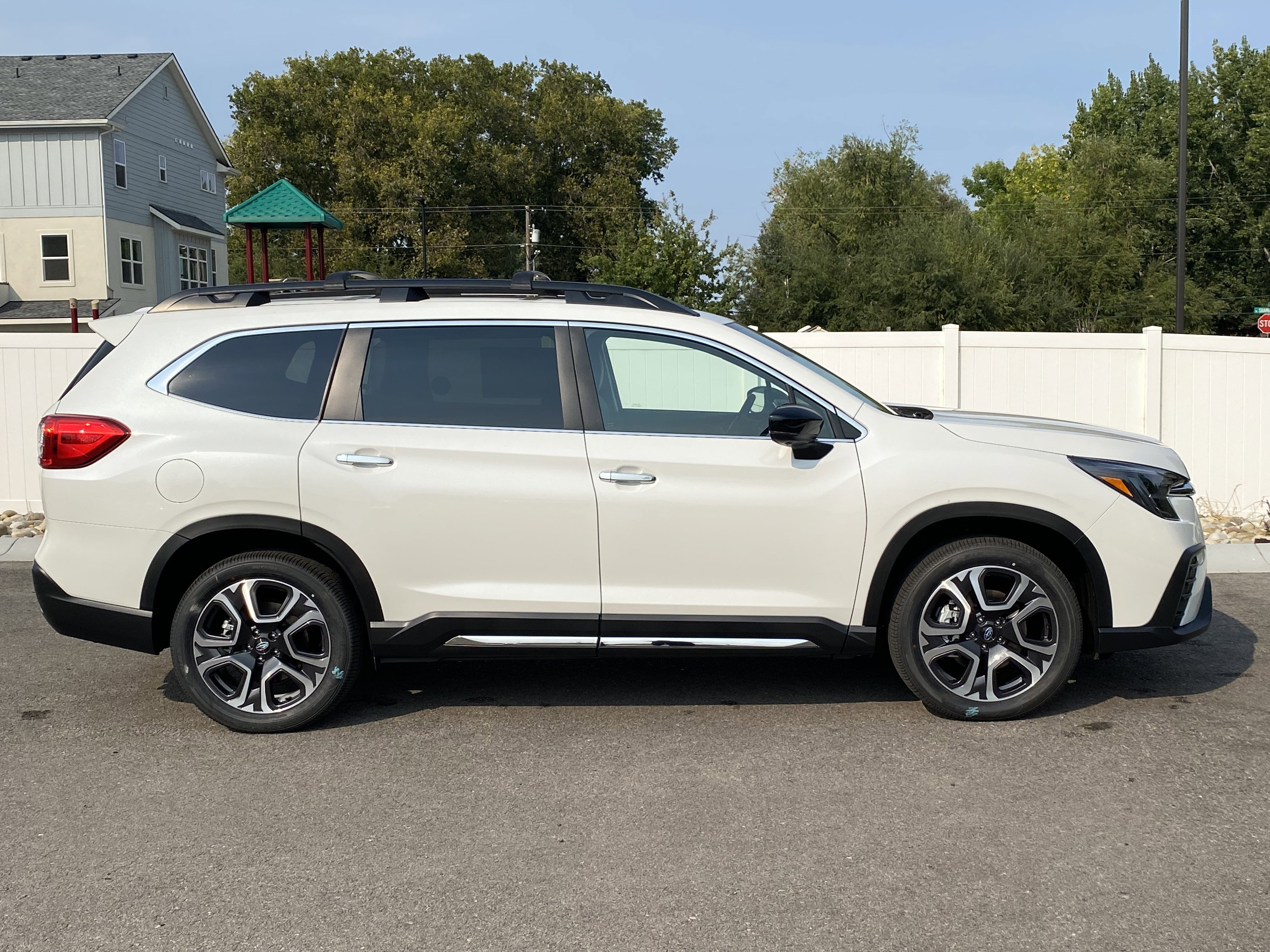 New 2025 Subaru Ascent Touring w/ Popular Package #2 image 7