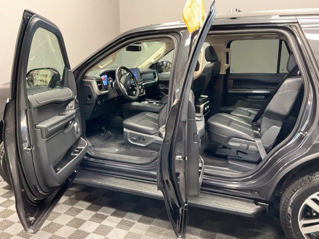 Used 2024 Ford Expedition XLT AWD/4WD image 13