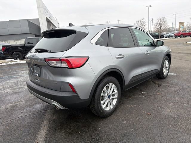 Used 2021 Ford Escape SE image 4