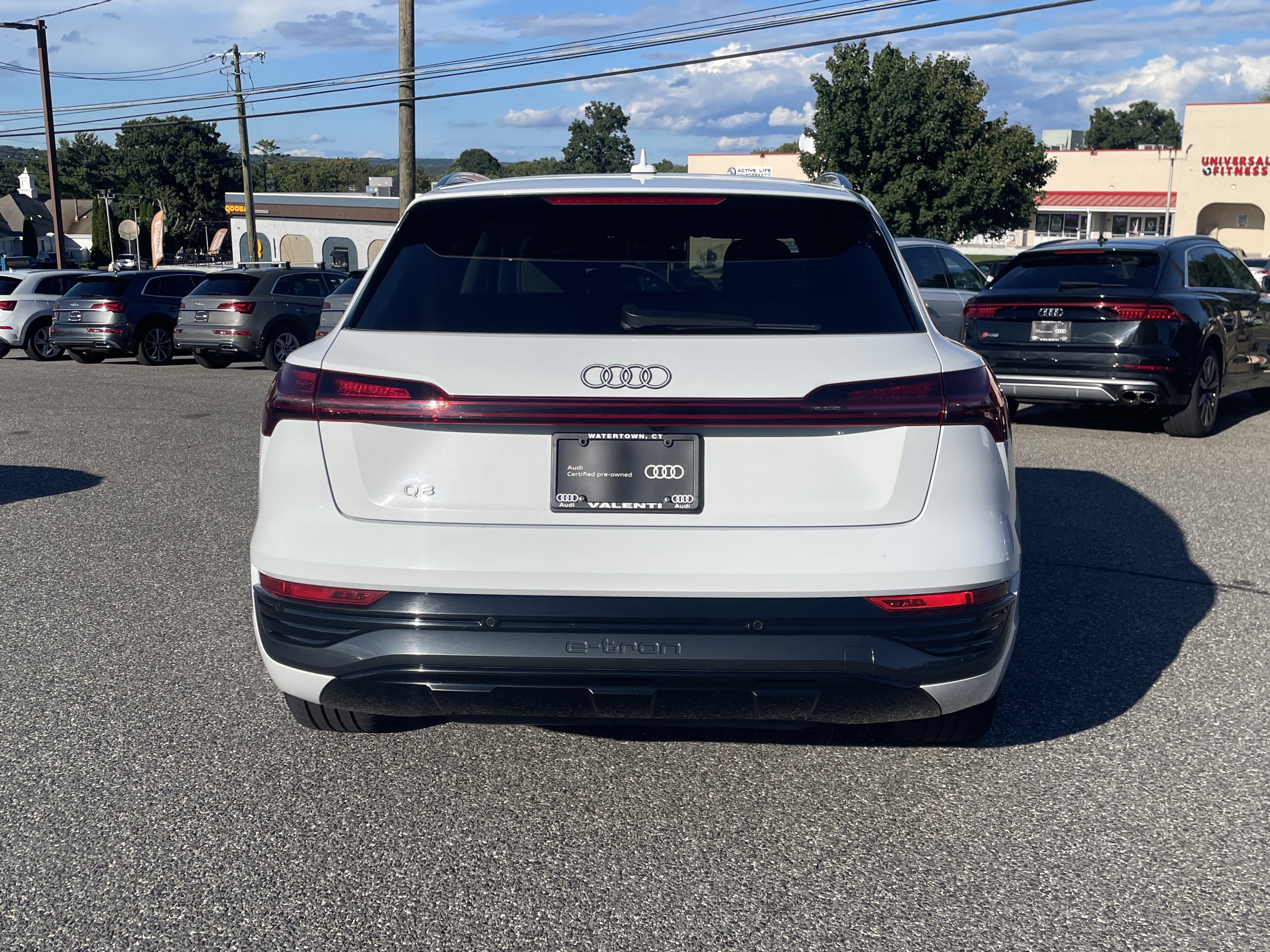 Certified 2024 Audi Q8 e-tron Premium Plus w/ Premium Plus Package AWD/4WD image 5