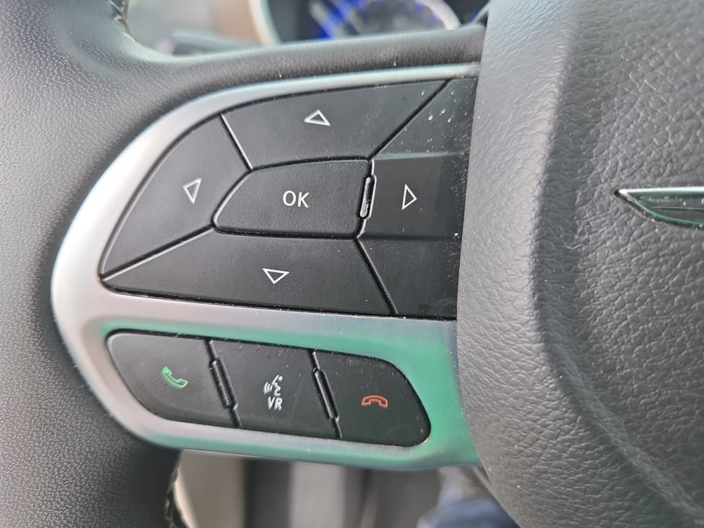 Used 2023 Chrysler Voyager LX FWD image 15