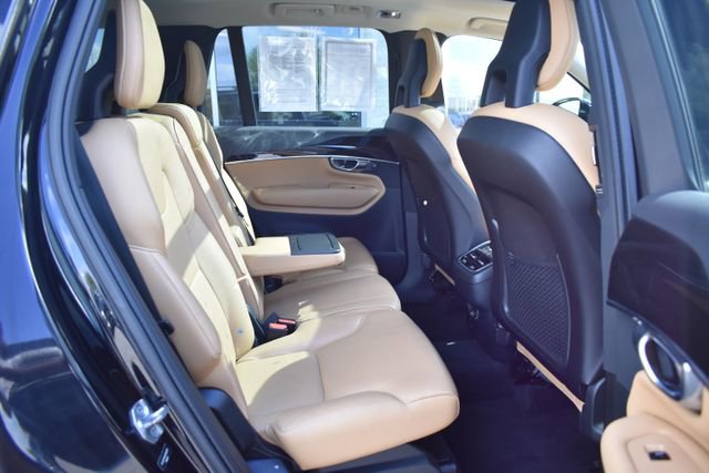 Used 2016 Volvo XC90 T6 Momentum w/ Momentum Plus Package AWD/4WD image 47