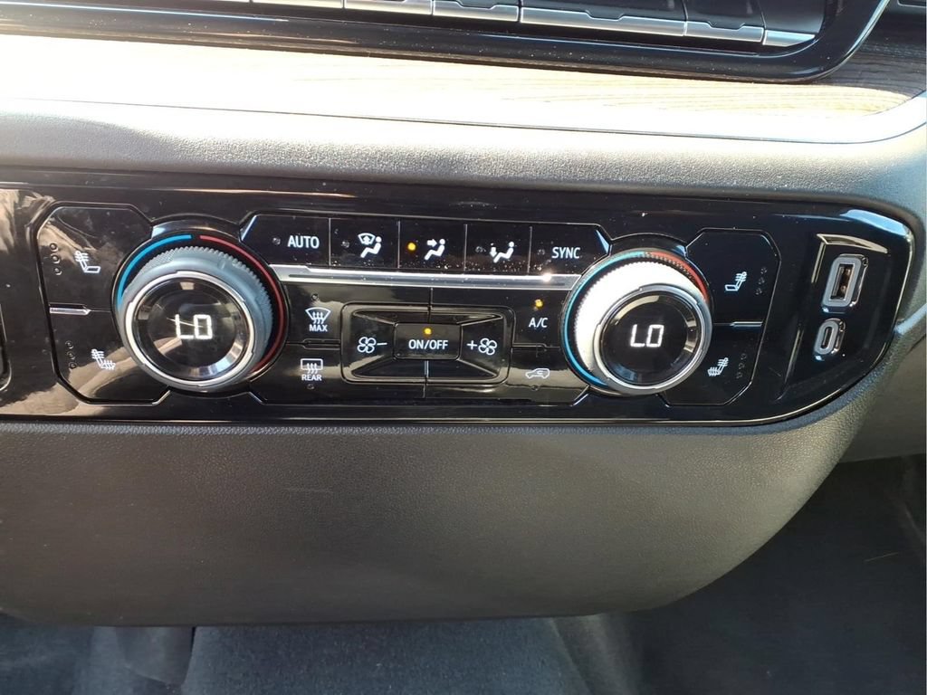 Used 2025 Chevrolet Silverado 1500 LT w/ Work Truck Package AWD/4WD image 23