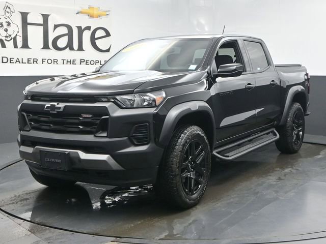 Used 2024 Chevrolet Colorado Trail Boss w/ Advanced Trailering Package AWD/4WD image 33