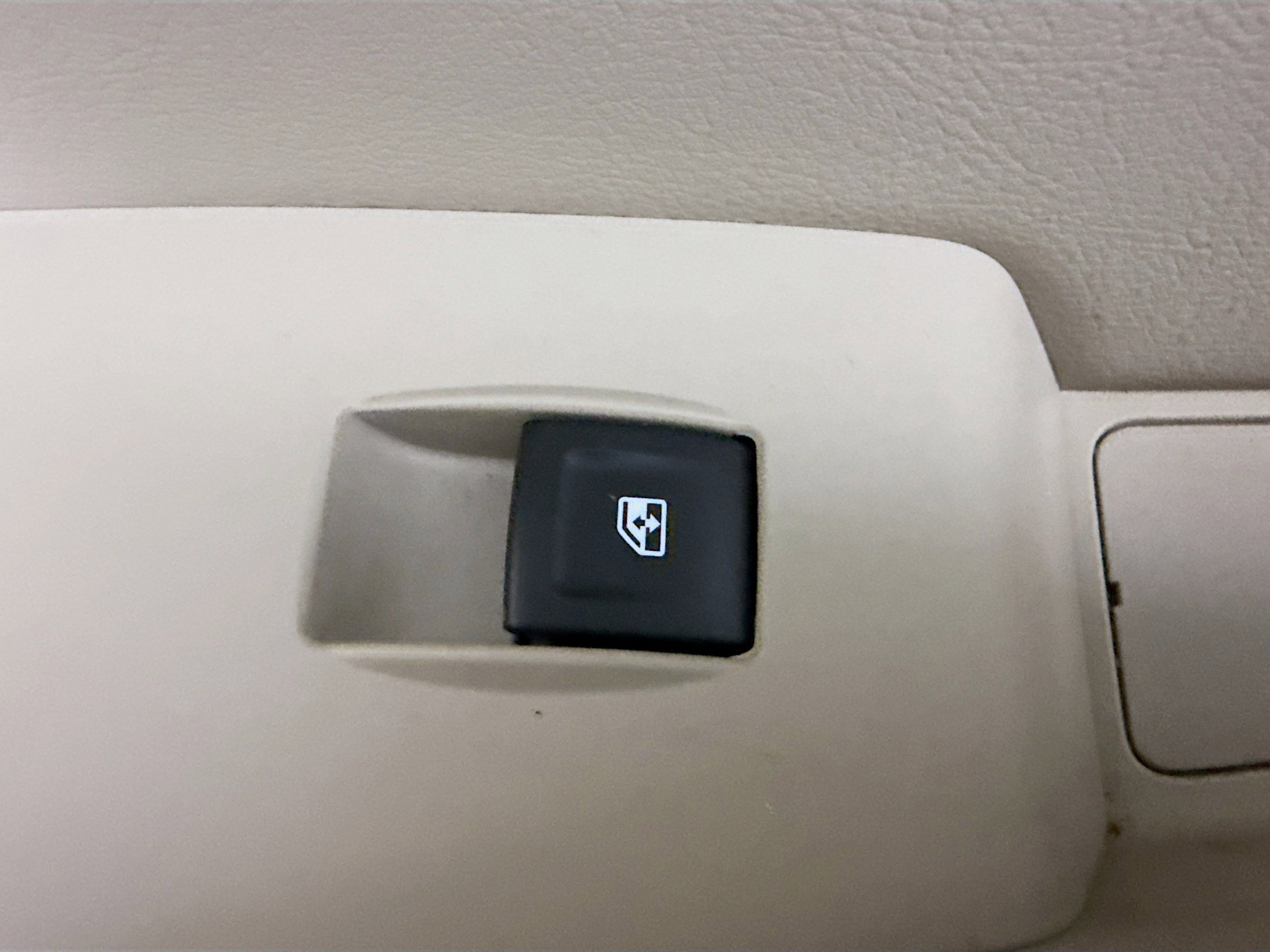 Used 2019 Cadillac Escalade ESV Luxury image 30