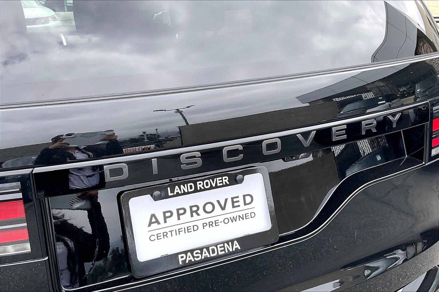 Certified 2025 Land Rover Discovery Dynamic SE AWD/4WD image 31