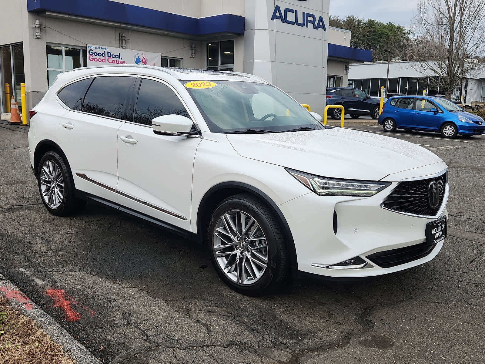 Used 2023 Acura MDX SH-AWD w/ Advance Package image 4