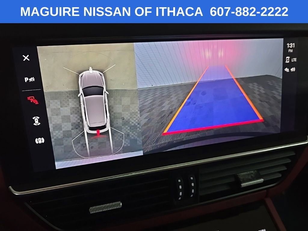 Used 2022 Porsche Cayenne Platinum Edition image 24