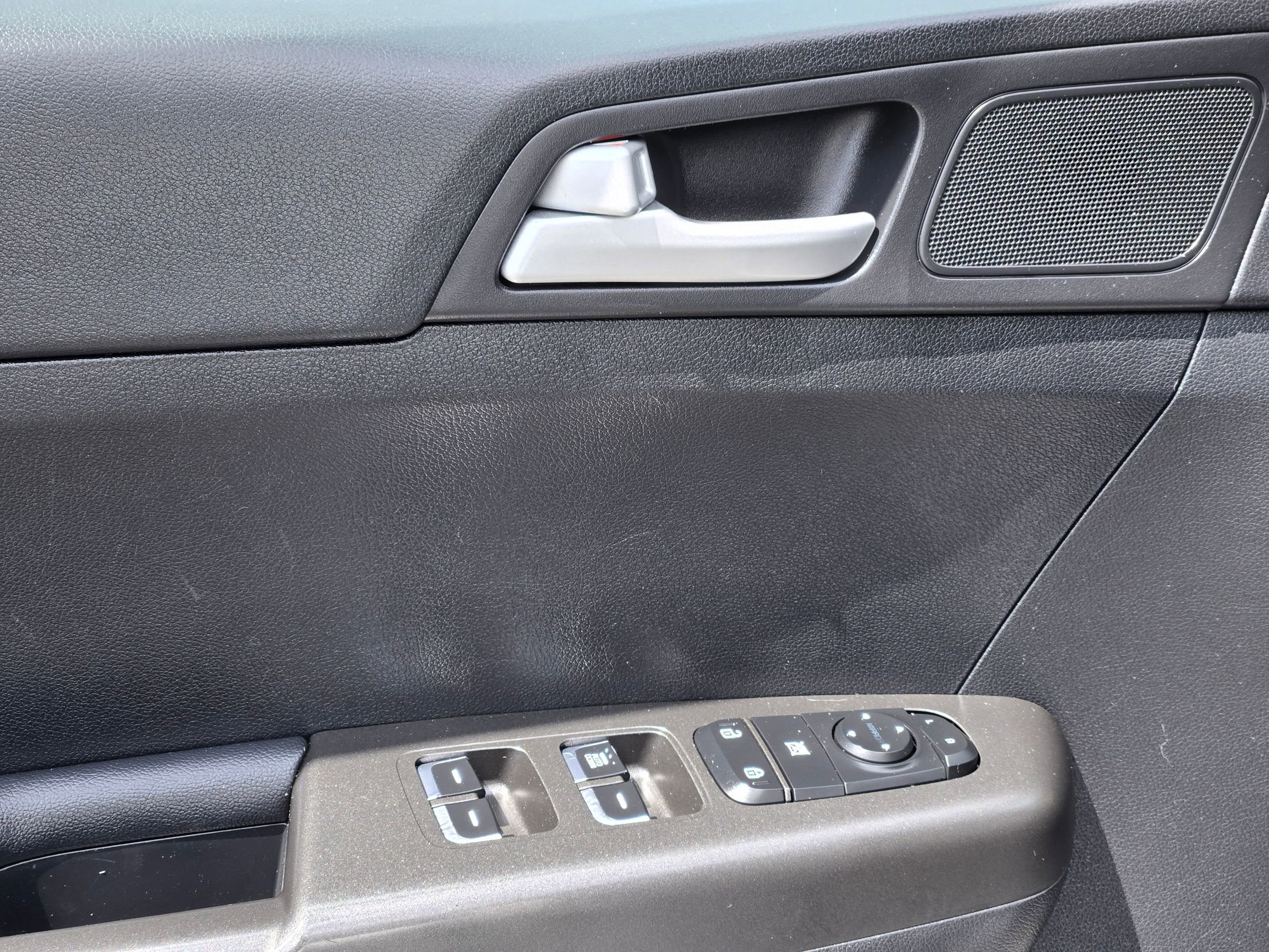 Used 2018 Kia Sportage LX image 21