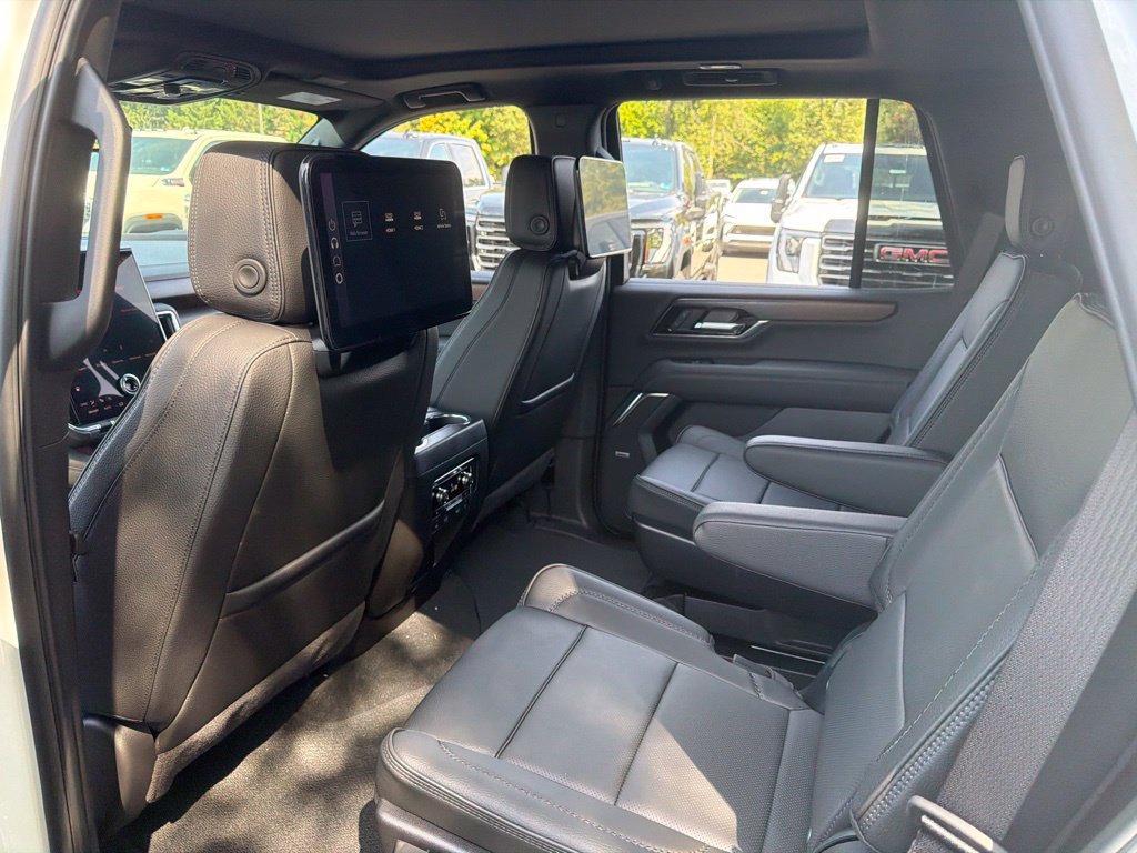 New 2026 GMC Yukon Denali w/ Denali Reserve Package AWD/4WD image 12