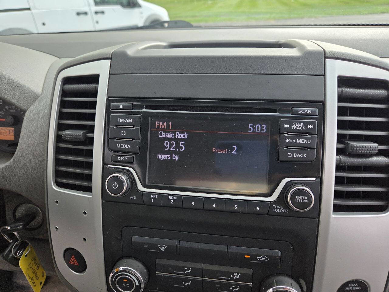 Used 2018 Nissan Frontier S image 19