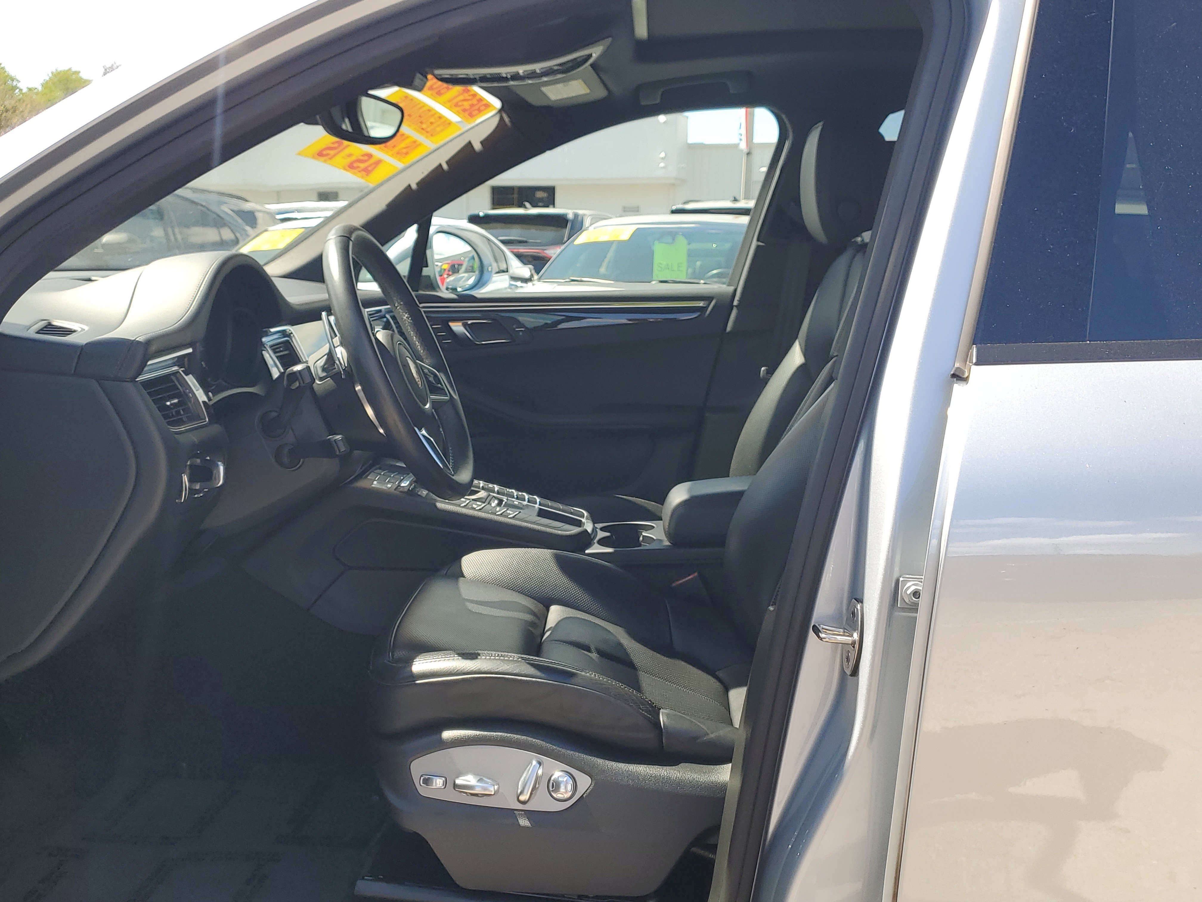 Used 2018 Porsche Macan image 20