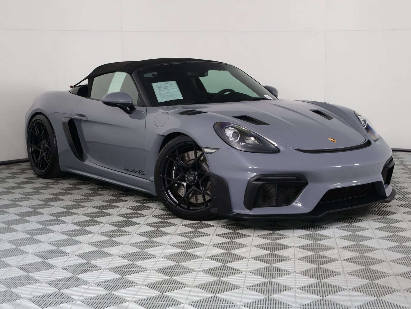 Certified 2024 Porsche 718 Boxster Spyder RS RWD image 9