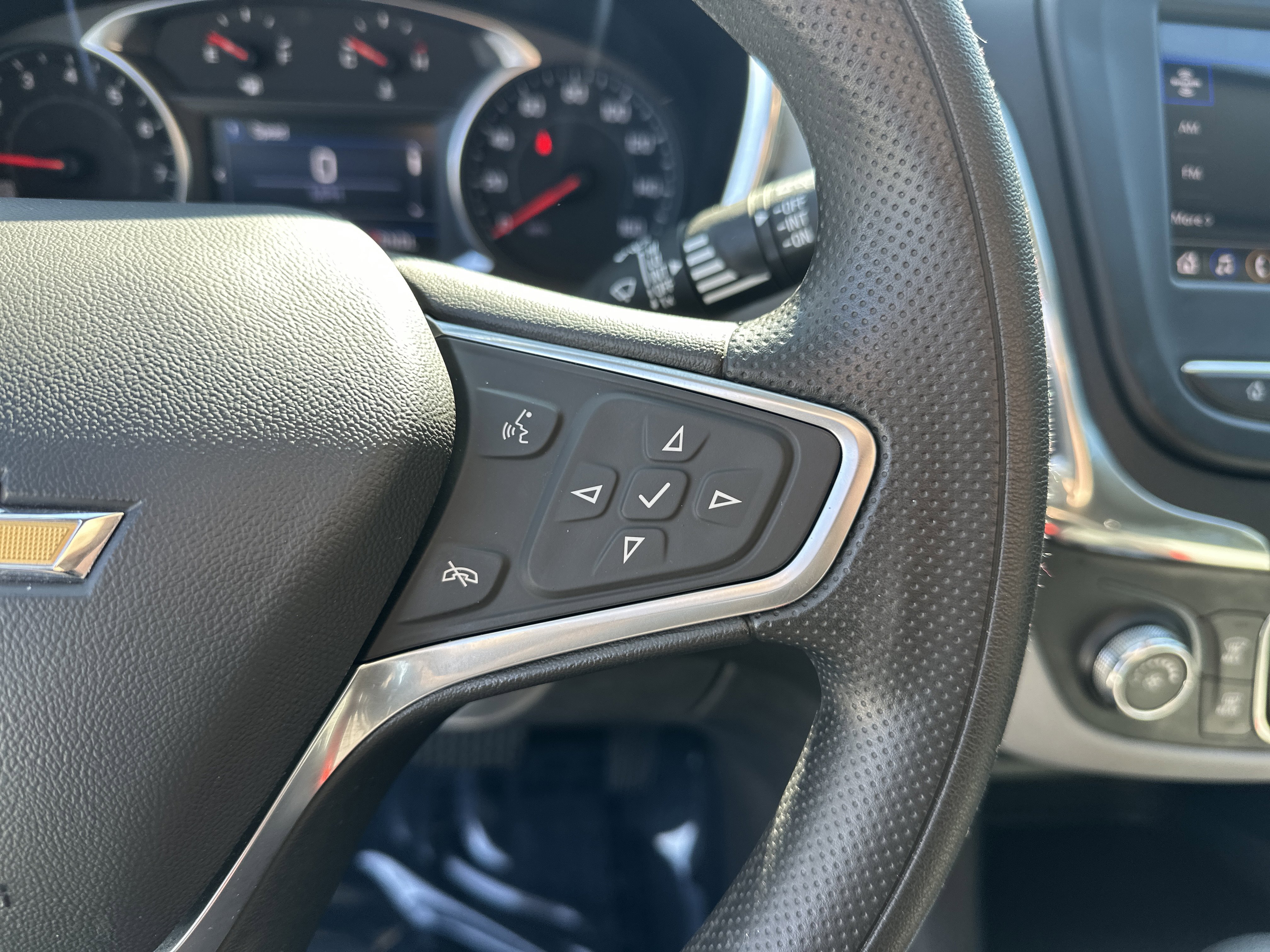 Used 2023 Chevrolet Equinox LS w/ LS Convenience Package image 20