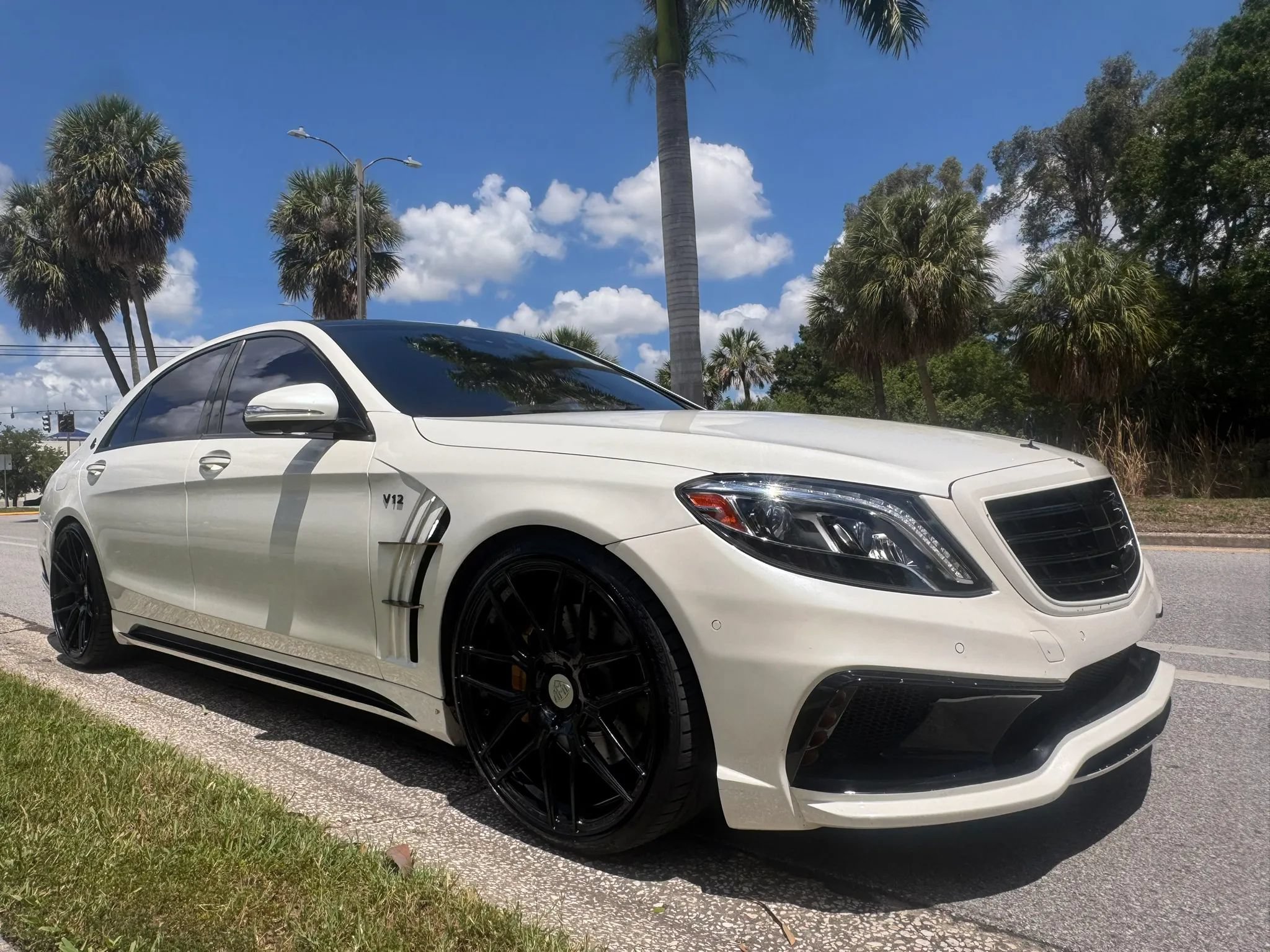 Used 2017 Mercedes-Benz S 550 Sedan image 4