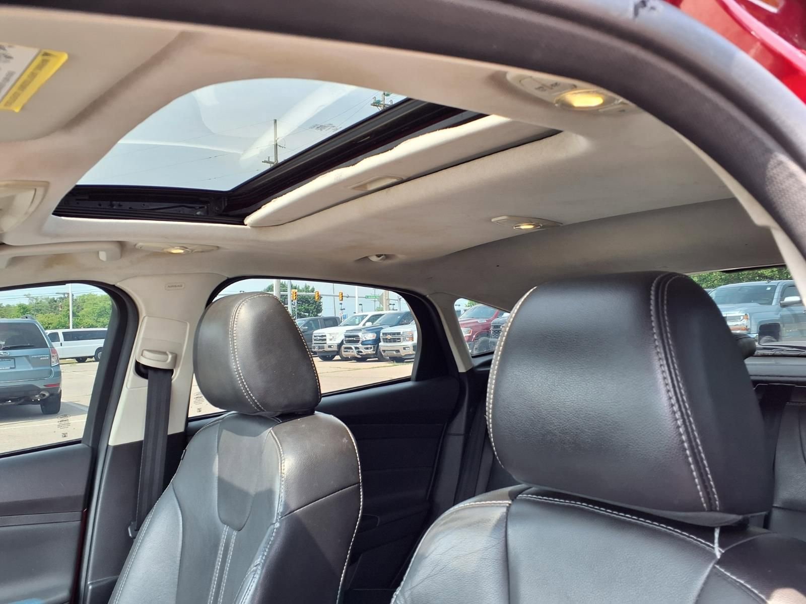 Used 2014 Ford Focus SE w/ Equipment Group 201A FWD image 18
