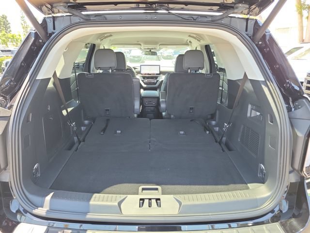 Used 2026 Ford Explorer Active w/ Active Comfort Package RWD image 22