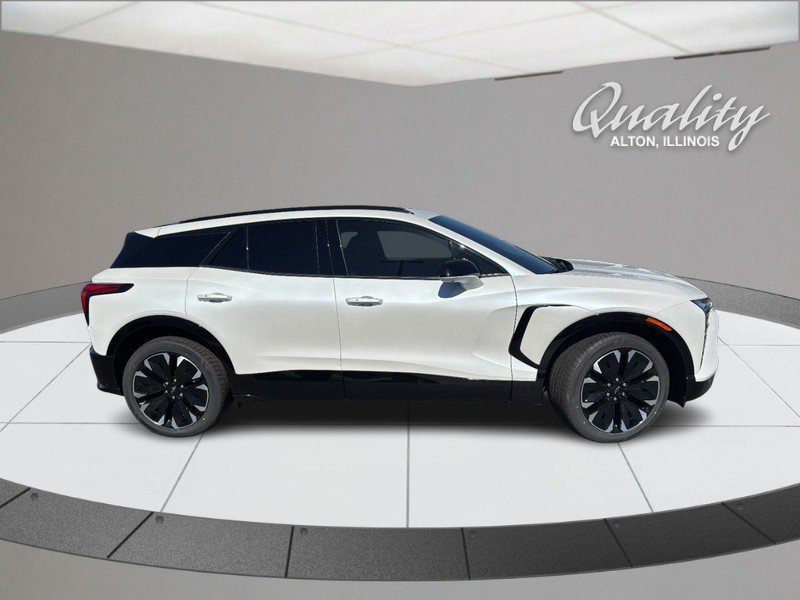 Used 2024 Chevrolet Blazer EV RS RWD image 3