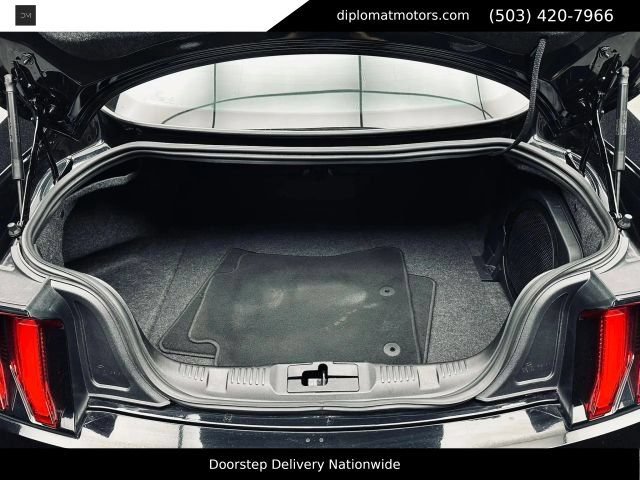 Used 2022 Ford Mustang Shelby GT500 w/ Technology Package RWD image 42