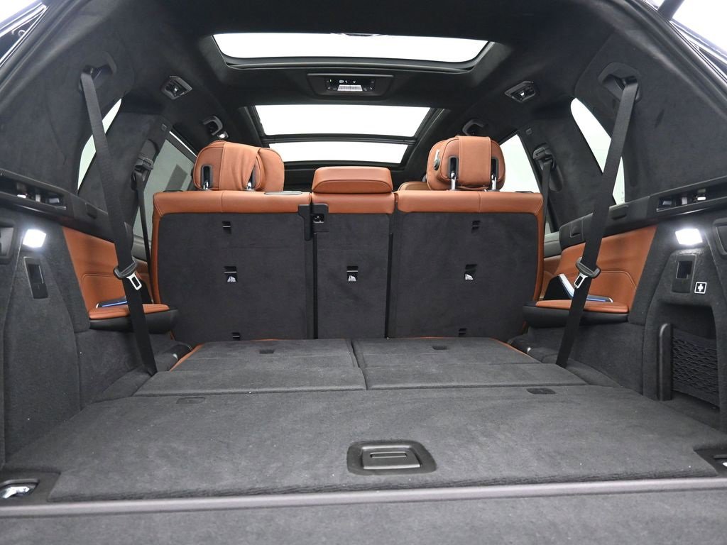 Used 2023 BMW X7 xDrive40i w/ Executive Package image 26