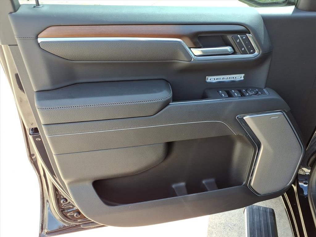 New 2026 GMC Sierra 1500 Denali w/ Denali Reserve Package image 16
