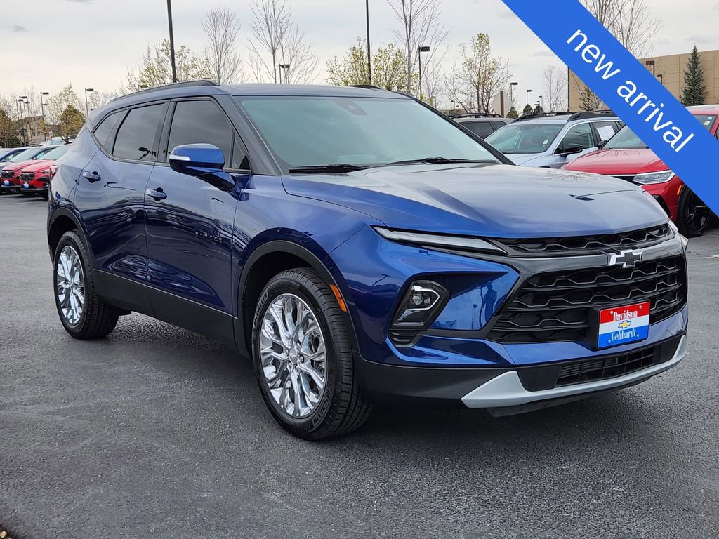 Used 2023 Chevrolet Blazer LT w/ LPO, Black Grille Bar Package image 4