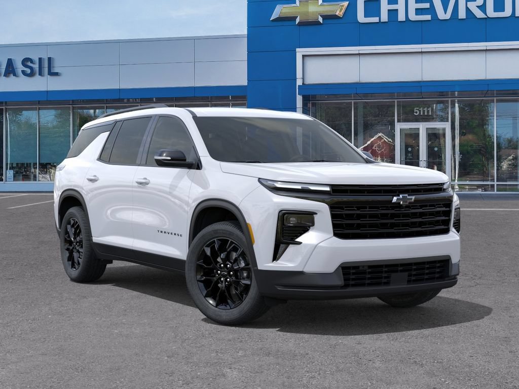 Used 2026 Chevrolet Traverse LT w/ Midnight/Sport Edition FWD image 7