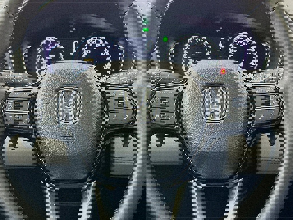 New 2025 Honda Pilot Touring image 18