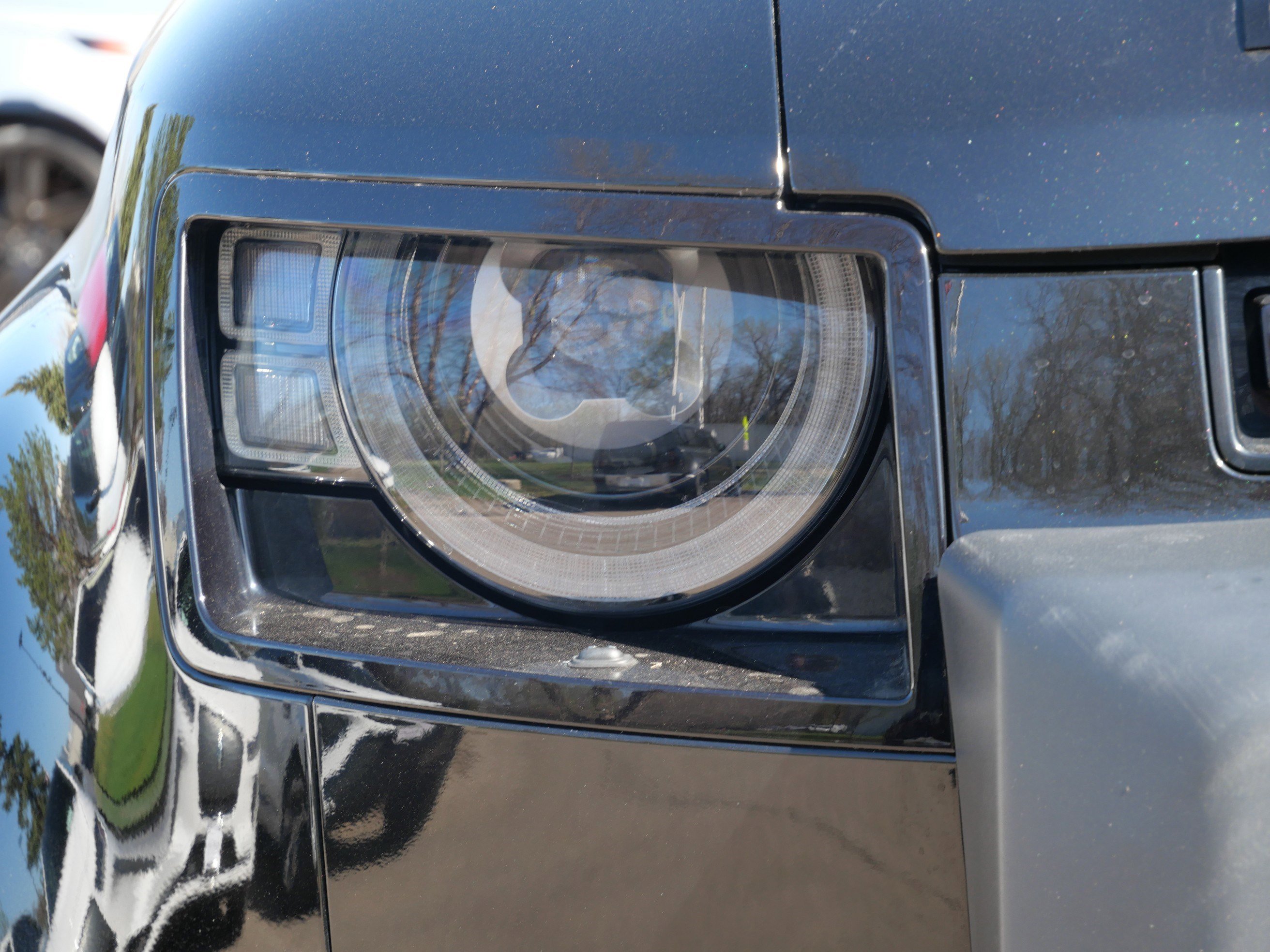 Used 2022 Land Rover Defender 110 X-Dynamic SE AWD/4WD image 8