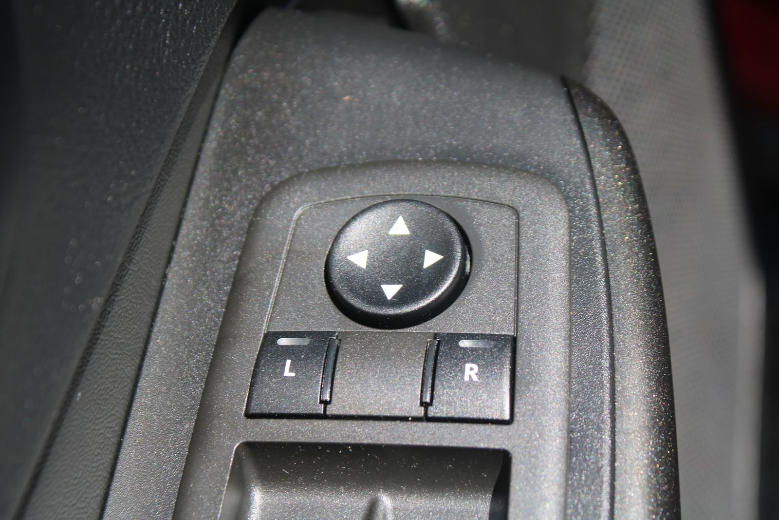 Used 2021 Jeep Cherokee Trailhawk w/ Sun, Sound & Nav Group AWD/4WD image 21