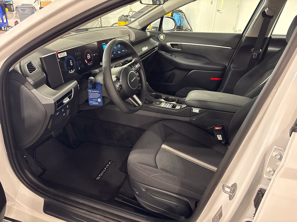 New 2026 Hyundai Sonata SE FWD image 11
