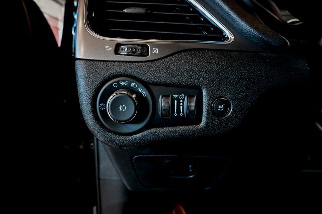 Used 2022 Jeep Cherokee Limited w/ Mopar Interior Package image 42