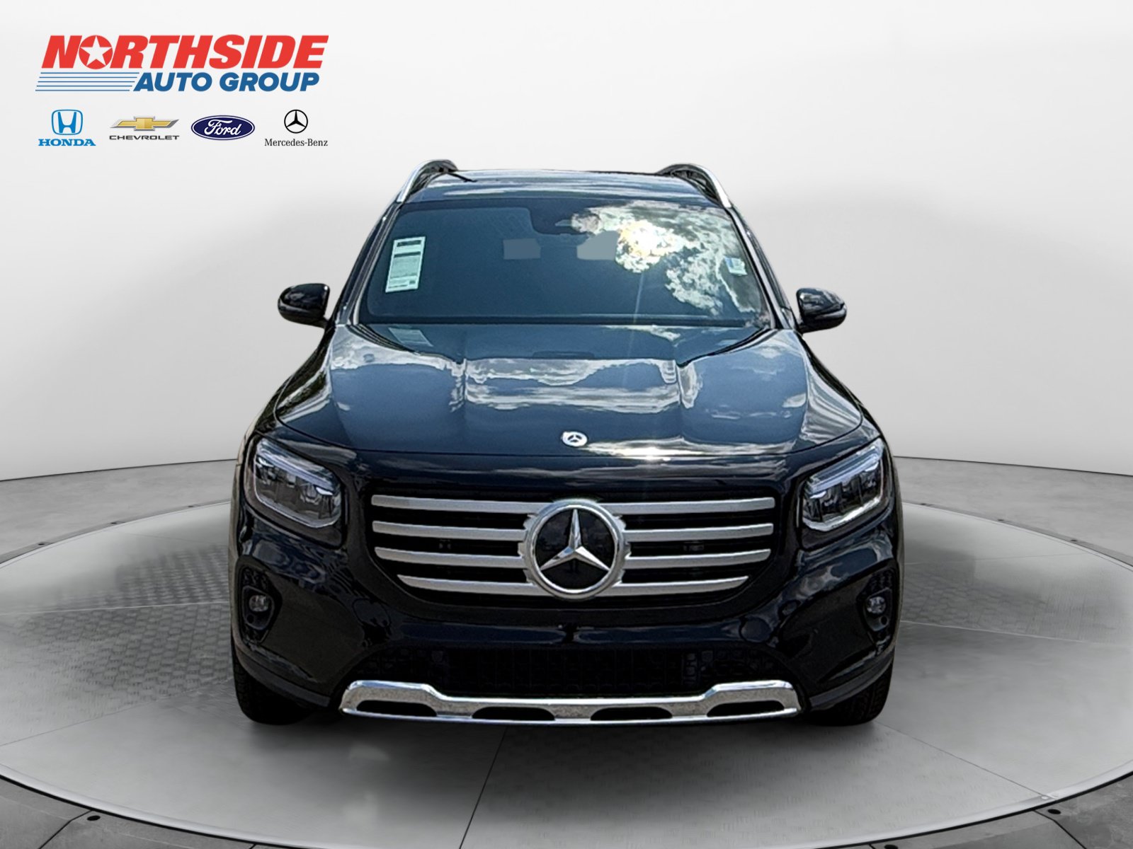 Used 2026 Mercedes-Benz GLB 250 image 2