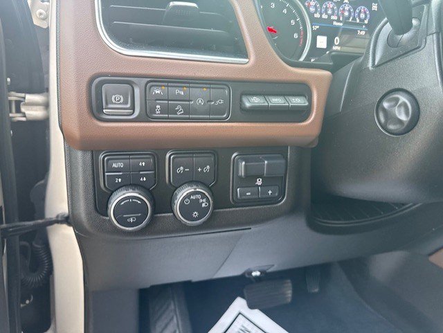 Used 2021 Chevrolet Suburban High Country AWD/4WD image 18