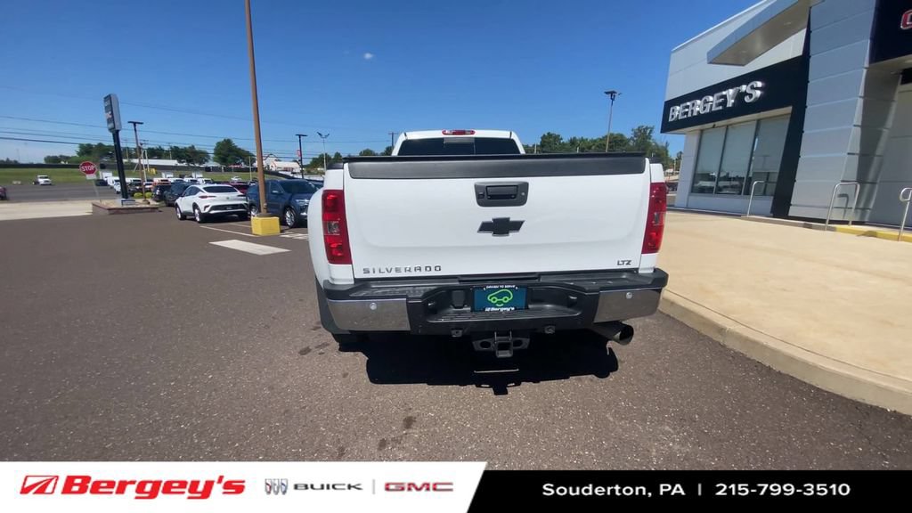 Used 2014 Chevrolet Silverado 3500 LTZ w/ LTZ Plus Package AWD/4WD image 8