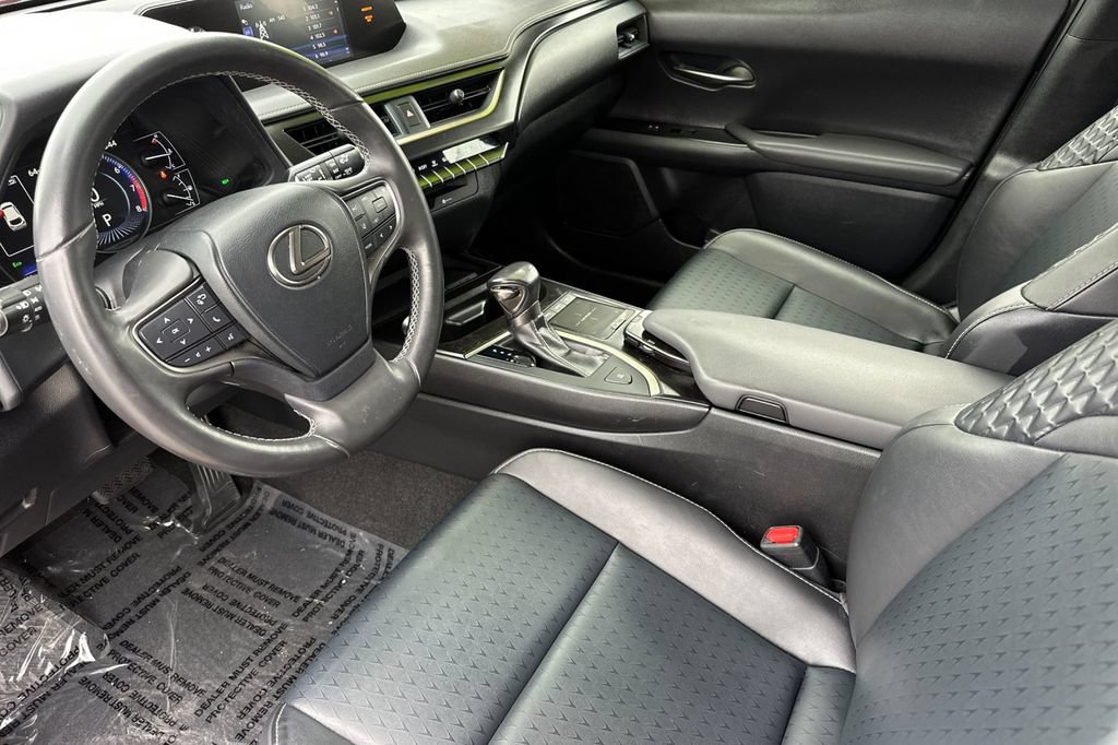 Used 2019 Lexus UX 200 FWD image 10