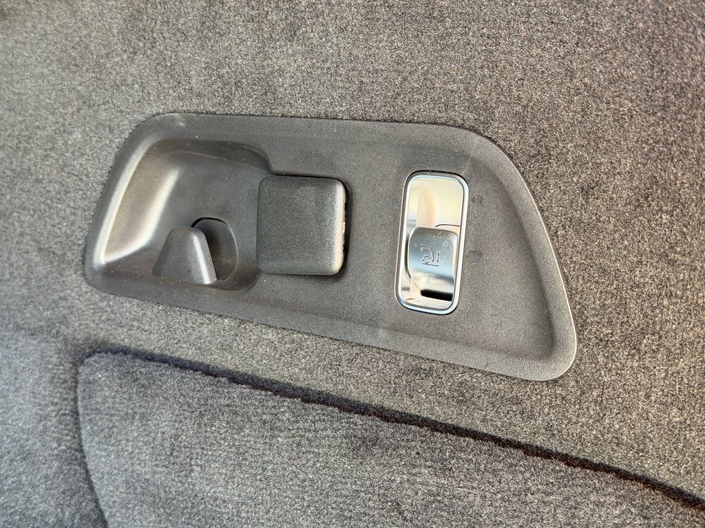 Used 2023 Mercedes-Benz Maybach GLS 600 4MATIC image 47