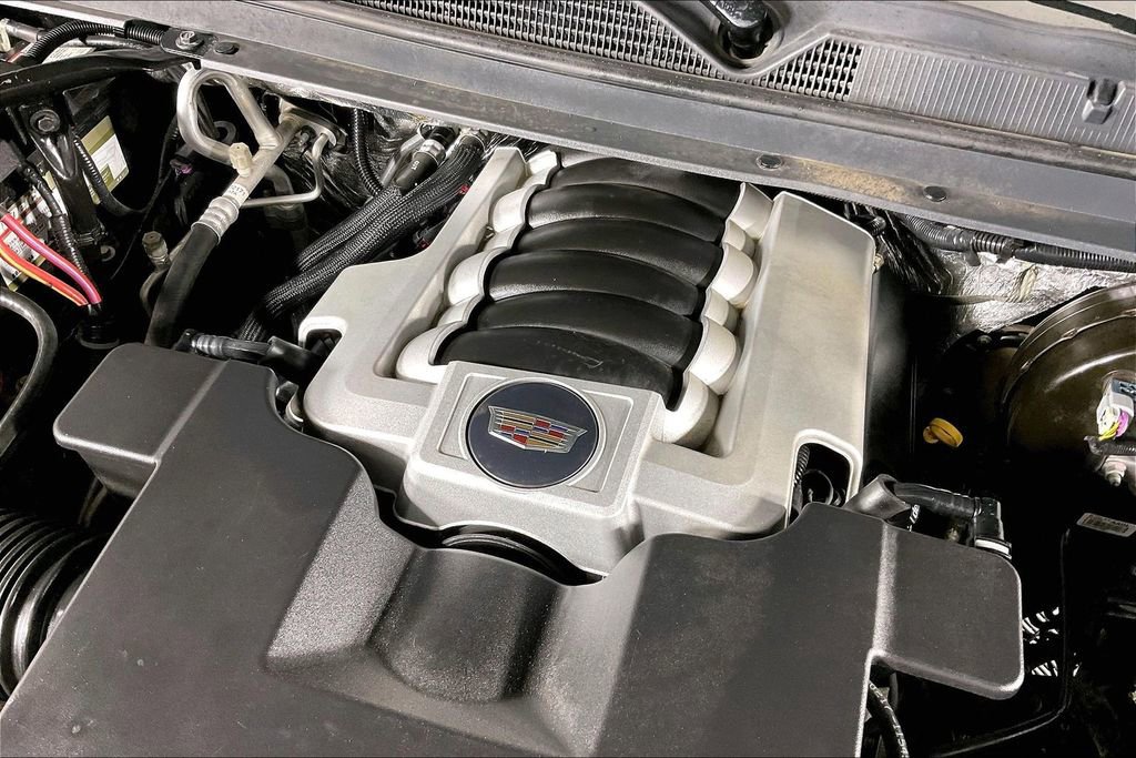 Used 2017 Cadillac Escalade Premium Luxury image 44