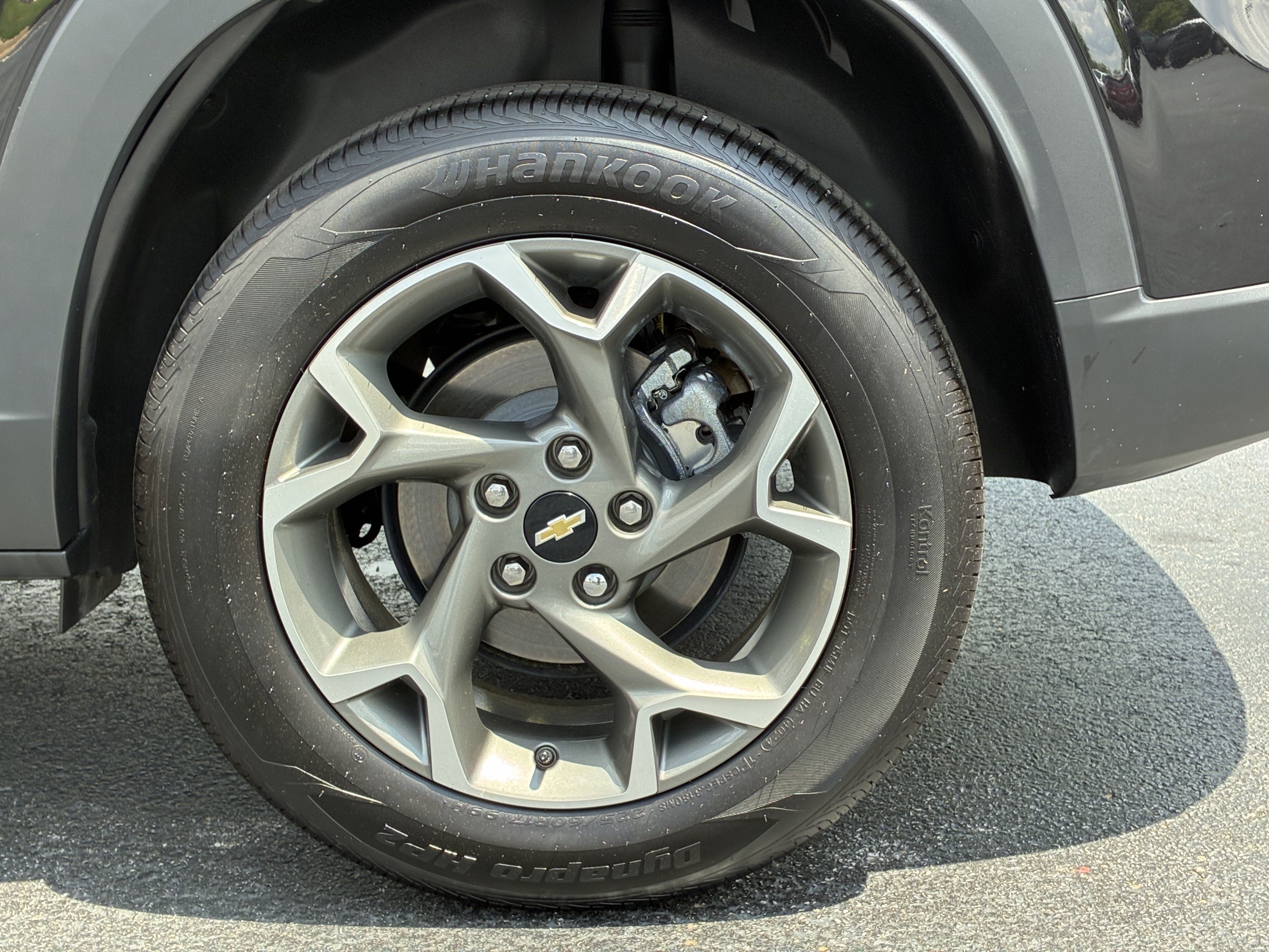 Used 2025 Chevrolet Trax LT FWD image 9