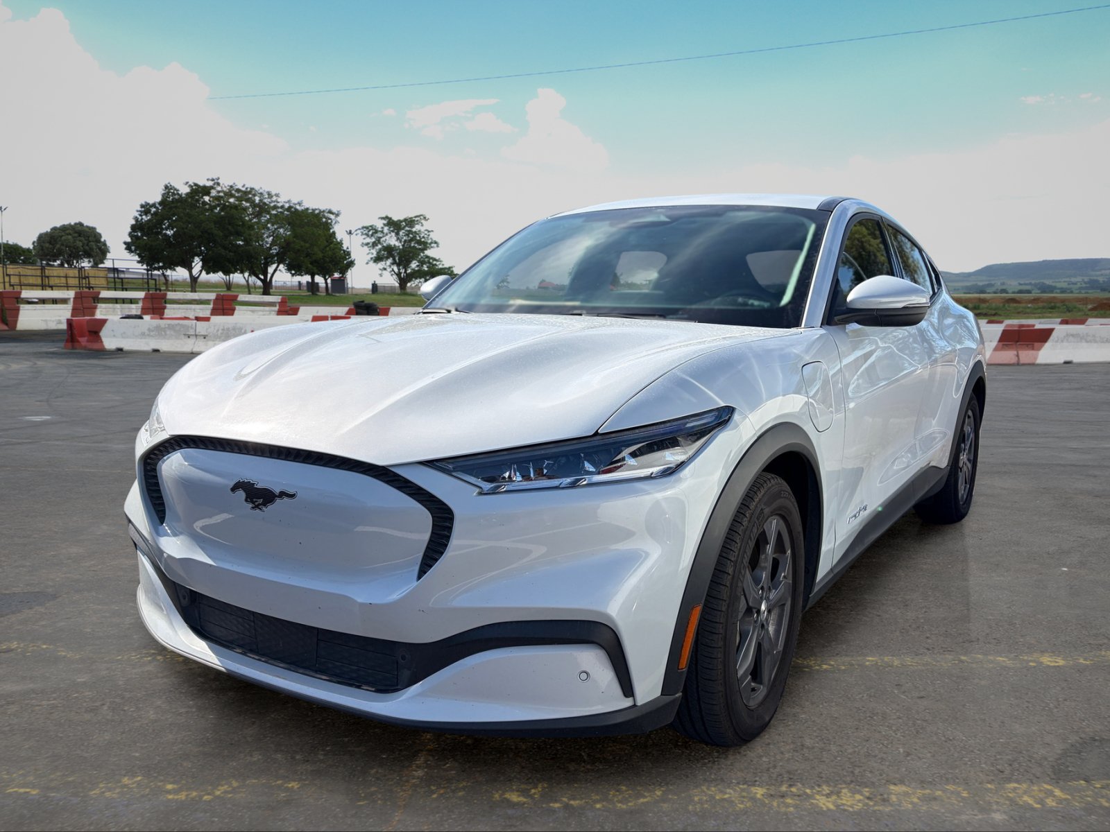 Used 2021 Ford Mustang Mach-E Select RWD image 5