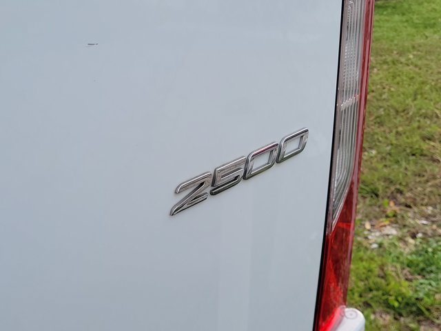 Used 2025 Mercedes-Benz Sprinter 2500 image 5