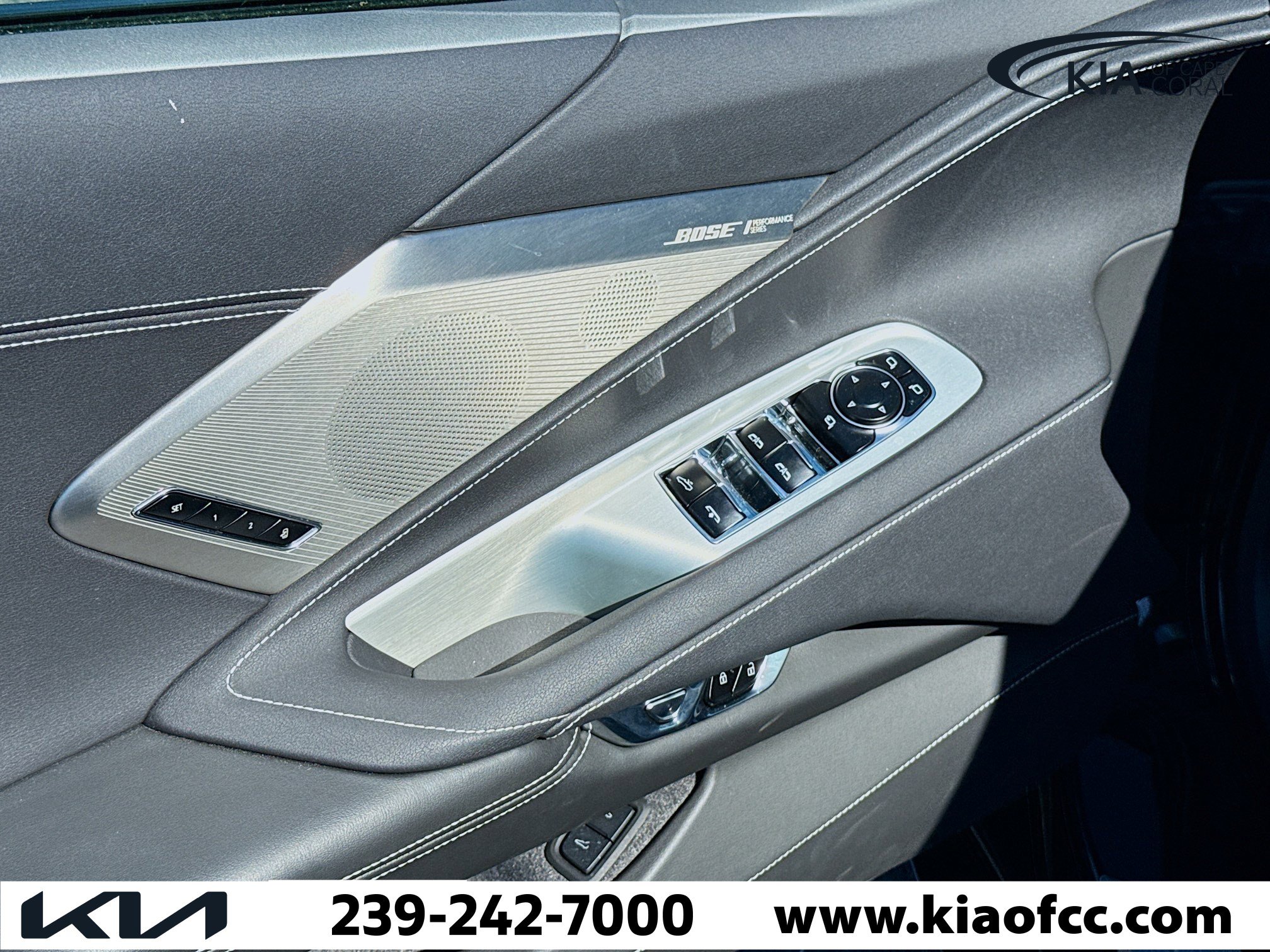 Used 2025 Chevrolet Corvette Stingray Preferred Conv w/ 2LT image 18