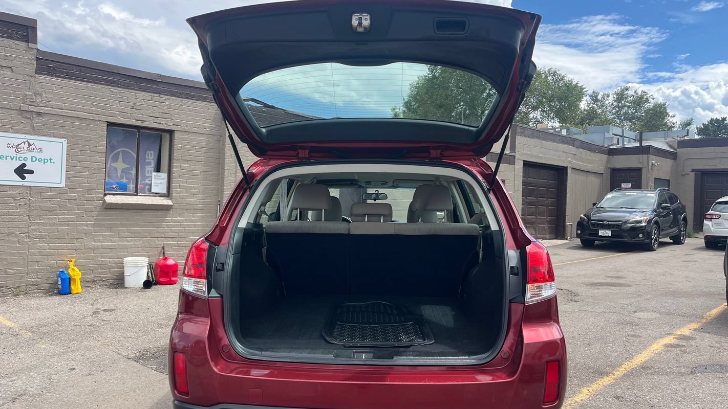 Used 2013 Subaru Outback 2.5i AWD/4WD image 21