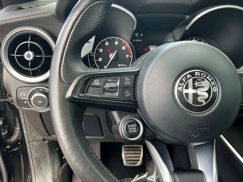 Used 2023 Alfa Romeo Stelvio Veloce AWD/4WD image 11