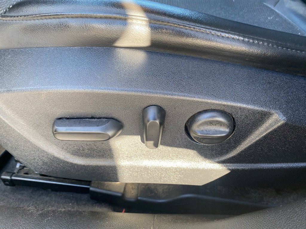 Used 2016 Chevrolet Malibu LT w/ Power Convenience Package image 14