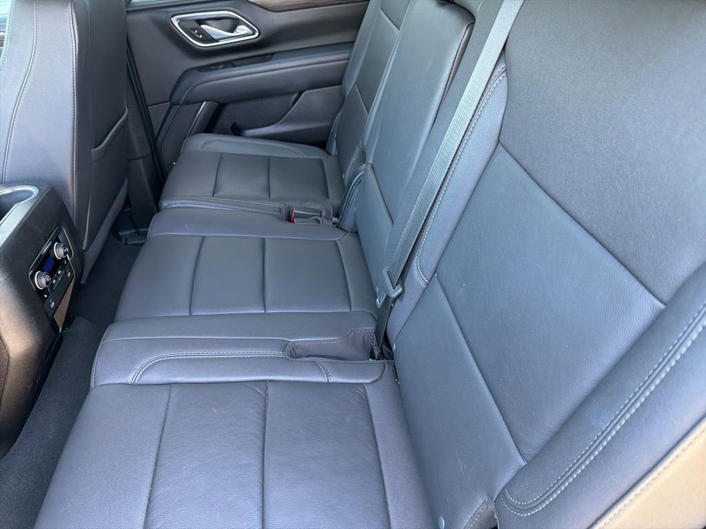 Used 2023 Chevrolet Tahoe LT w/ Luxury Package AWD/4WD image 9